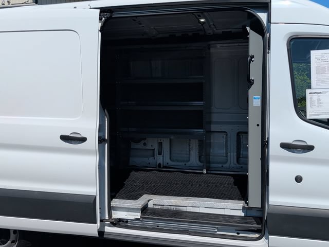 Used 2018 Ford Transit 250 148 Medium Roof RWD image 19