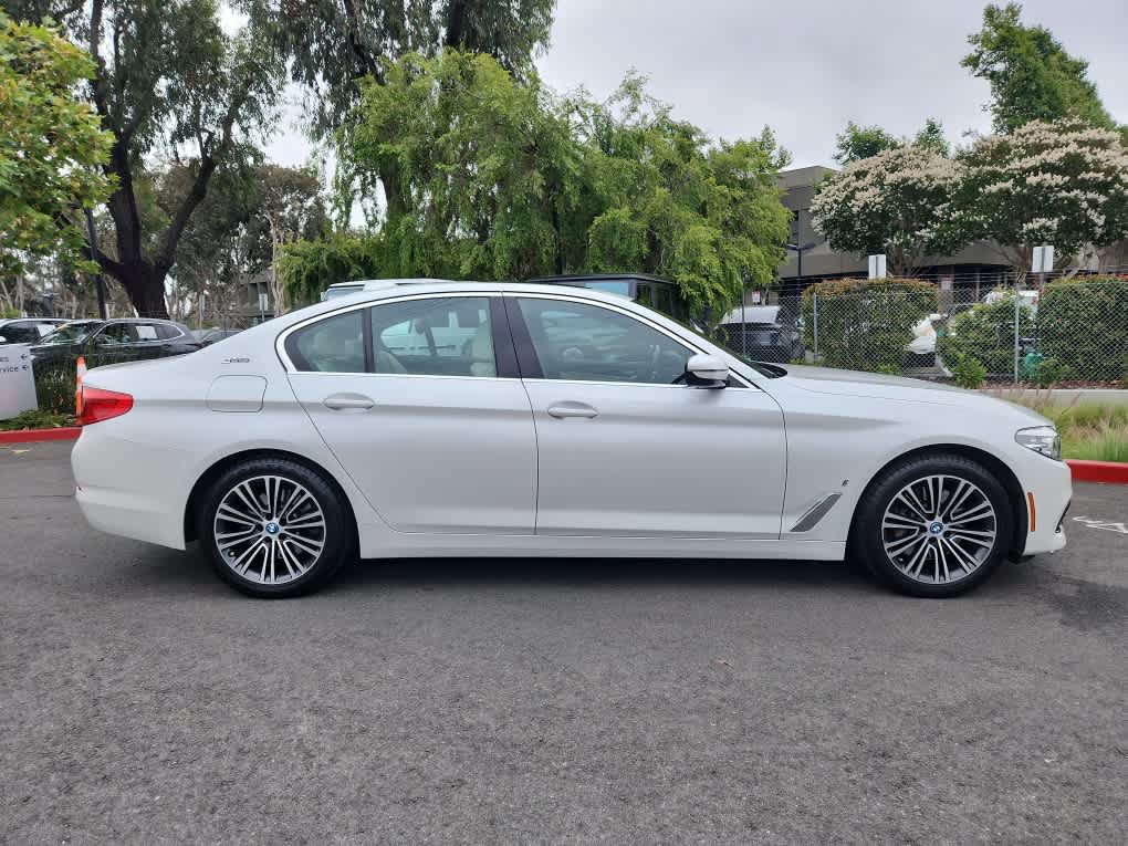 Used 2019 BMW 530e w/ Convenience Package RWD image 9