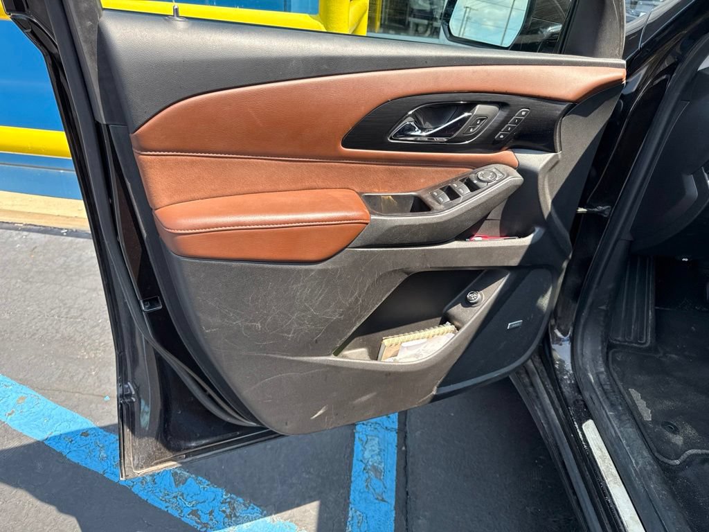Used 2018 Chevrolet Traverse High Country AWD/4WD image 17