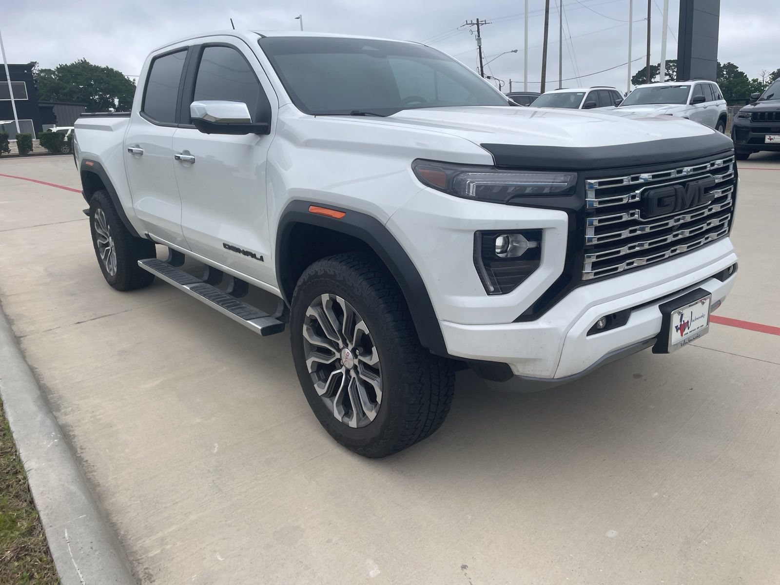 Used 2023 GMC Canyon Denali AWD/4WD image 3