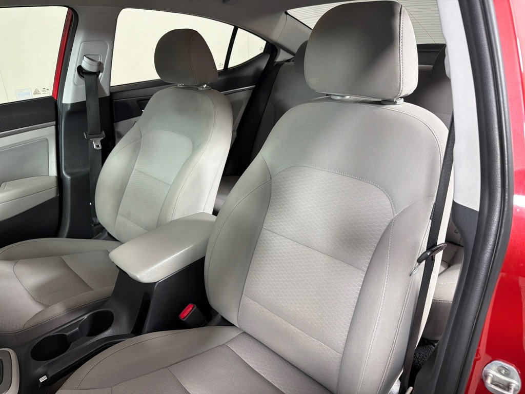 Used 2020 Hyundai Elantra SEL image 12