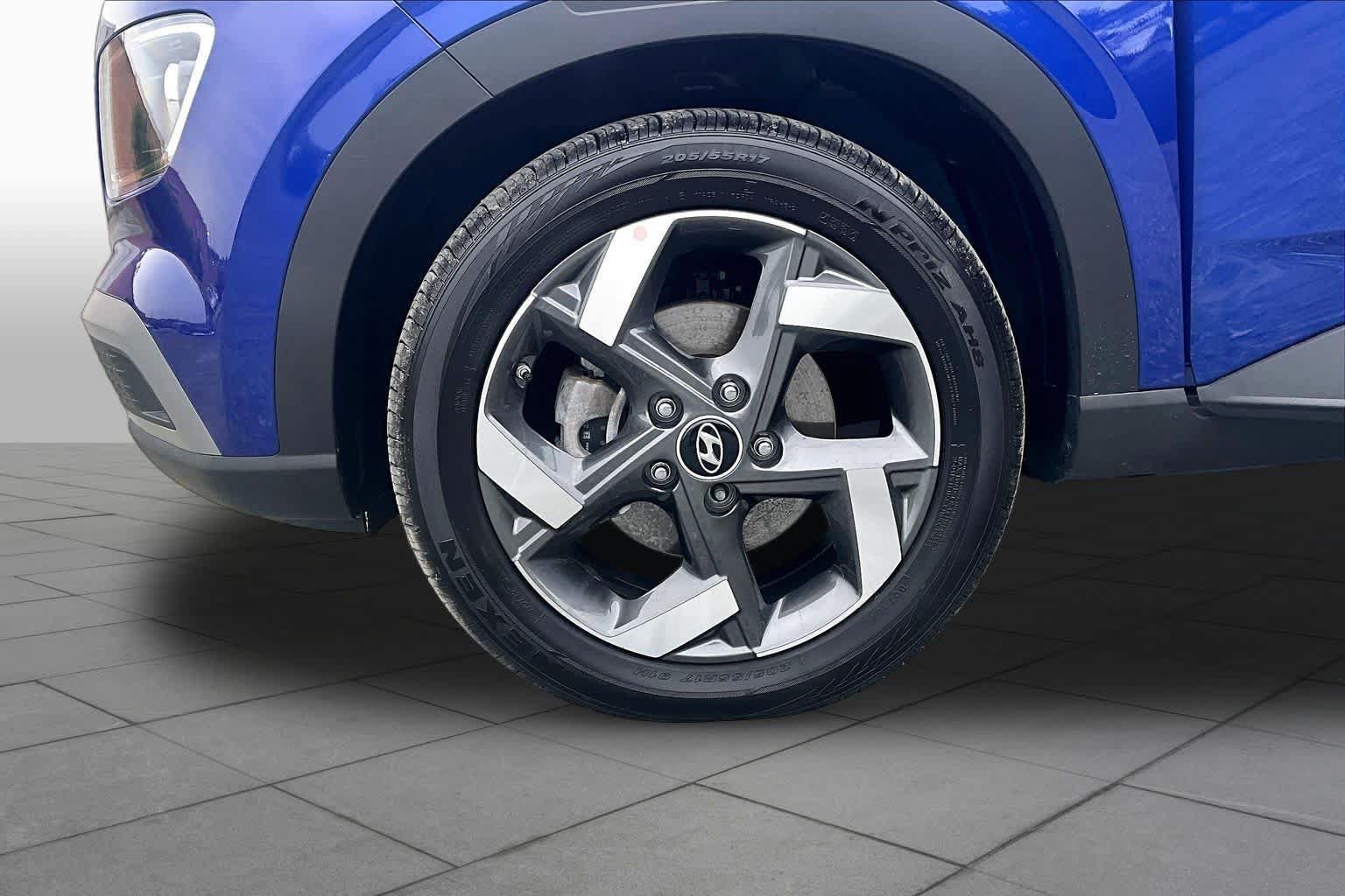 Used 2026 Hyundai Venue SEL FWD image 11