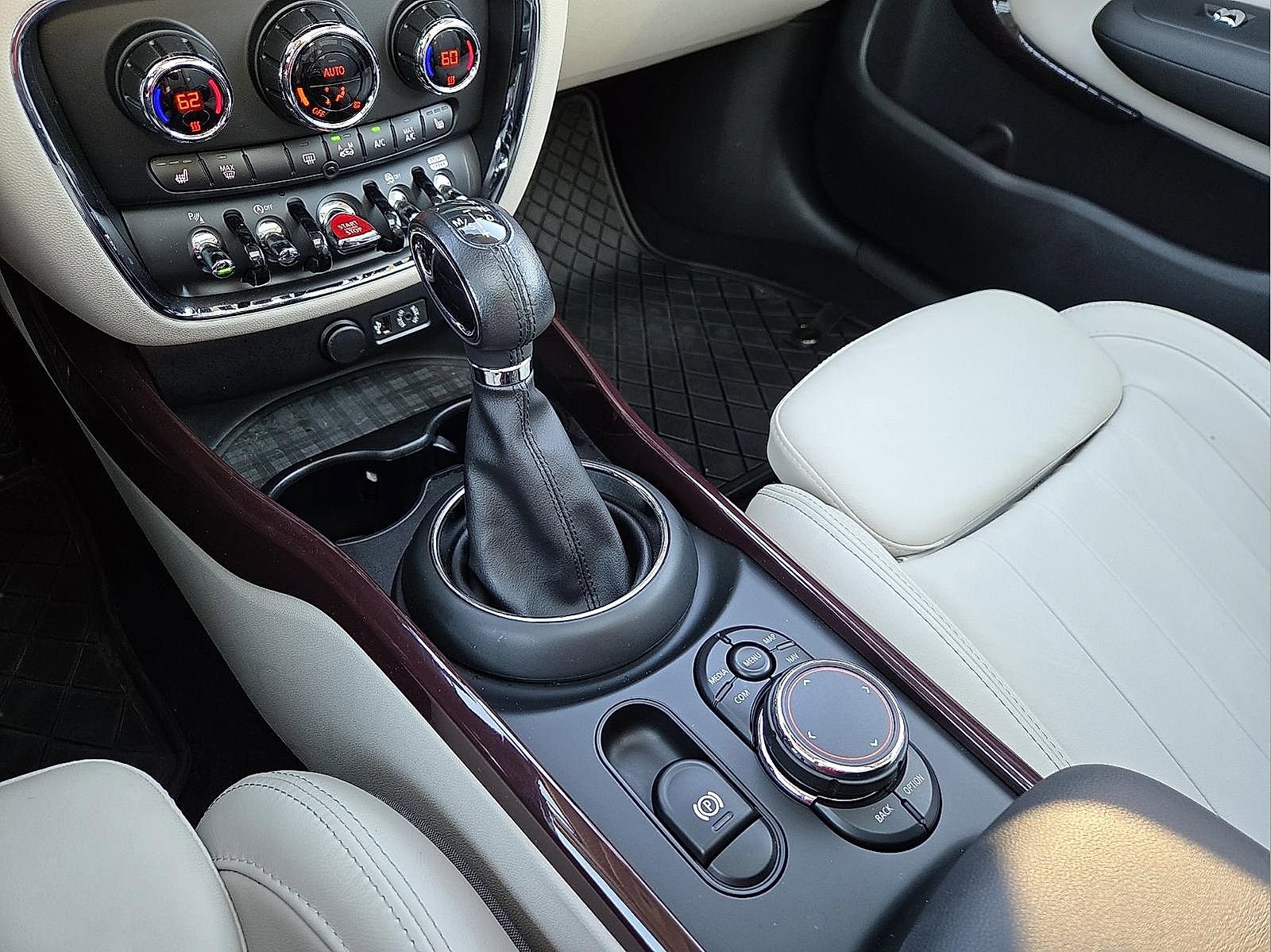 Used 2018 MINI Cooper Clubman S image 25