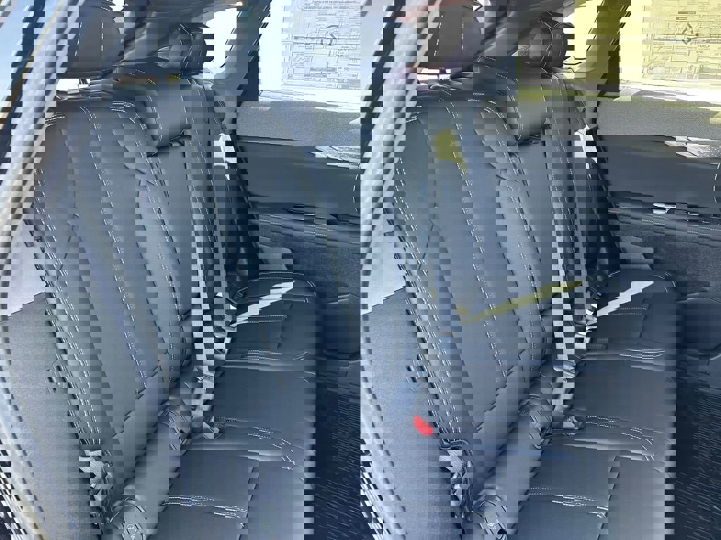 New 2026 Cadillac Optiq Luxury 1 w/ LPO, Floor Liner Package image 18