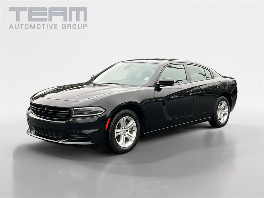 Used 2023 Dodge Charger SXT image 3