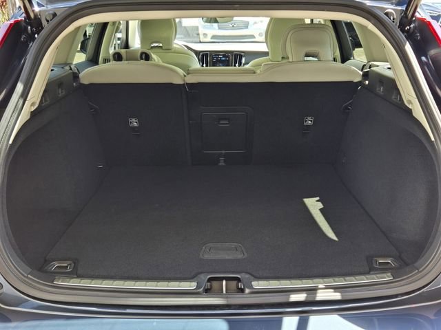 Certified 2025 Volvo V60 B5 Cross Country Plus image 12