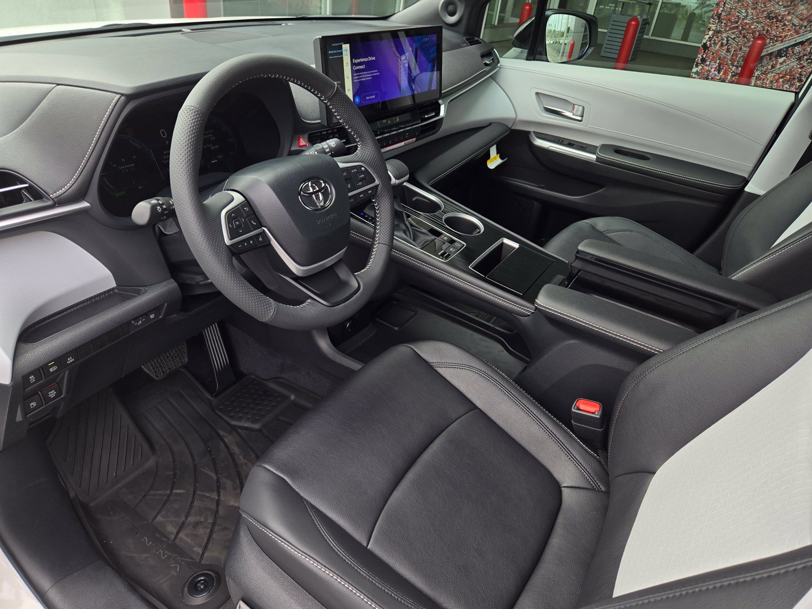 Certified 2026 Toyota Sienna XSE AWD/4WD image 8