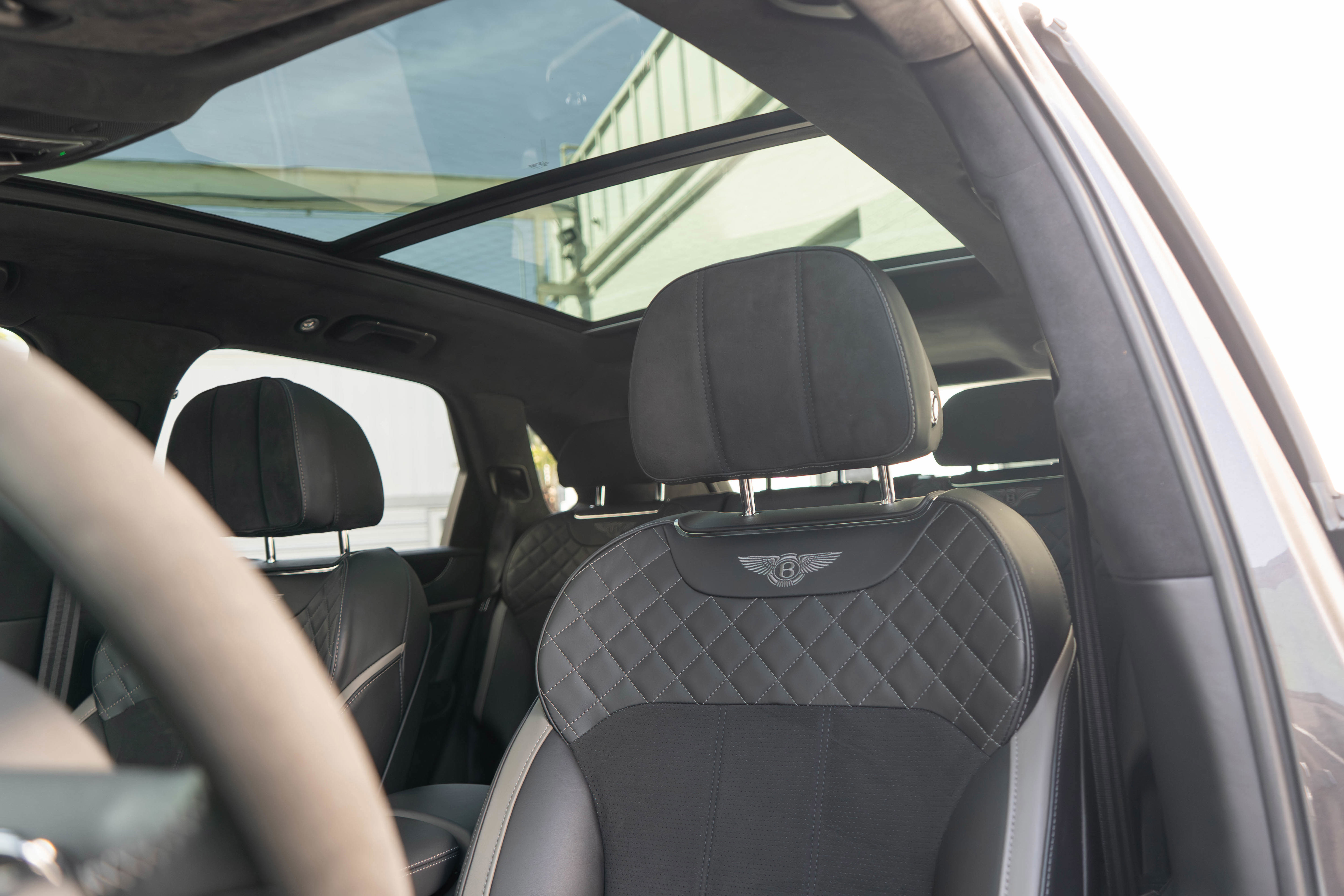 Used 2020 Bentley Bentayga Speed AWD/4WD image 9