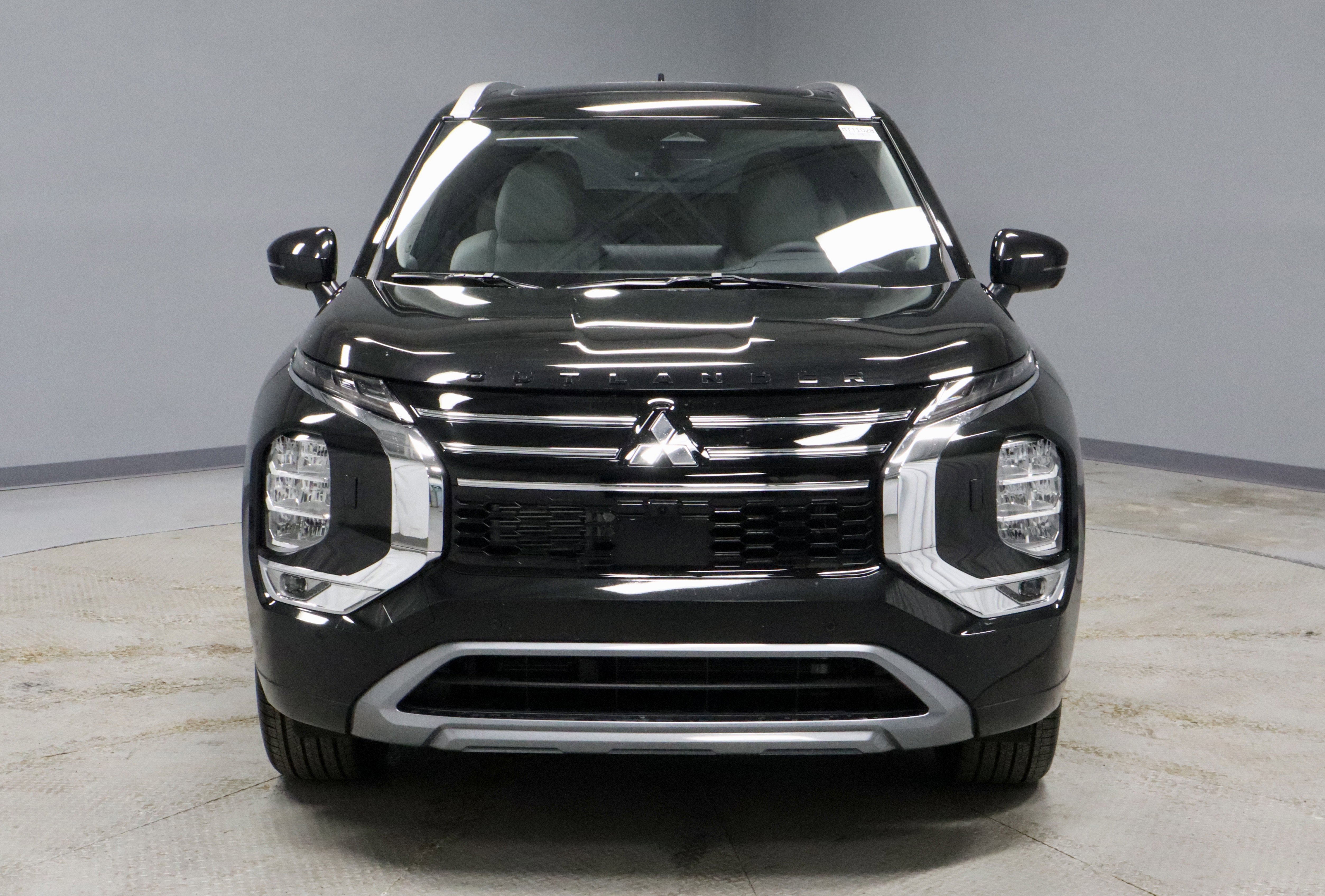 New 2026 Mitsubishi Outlander SEL image 3