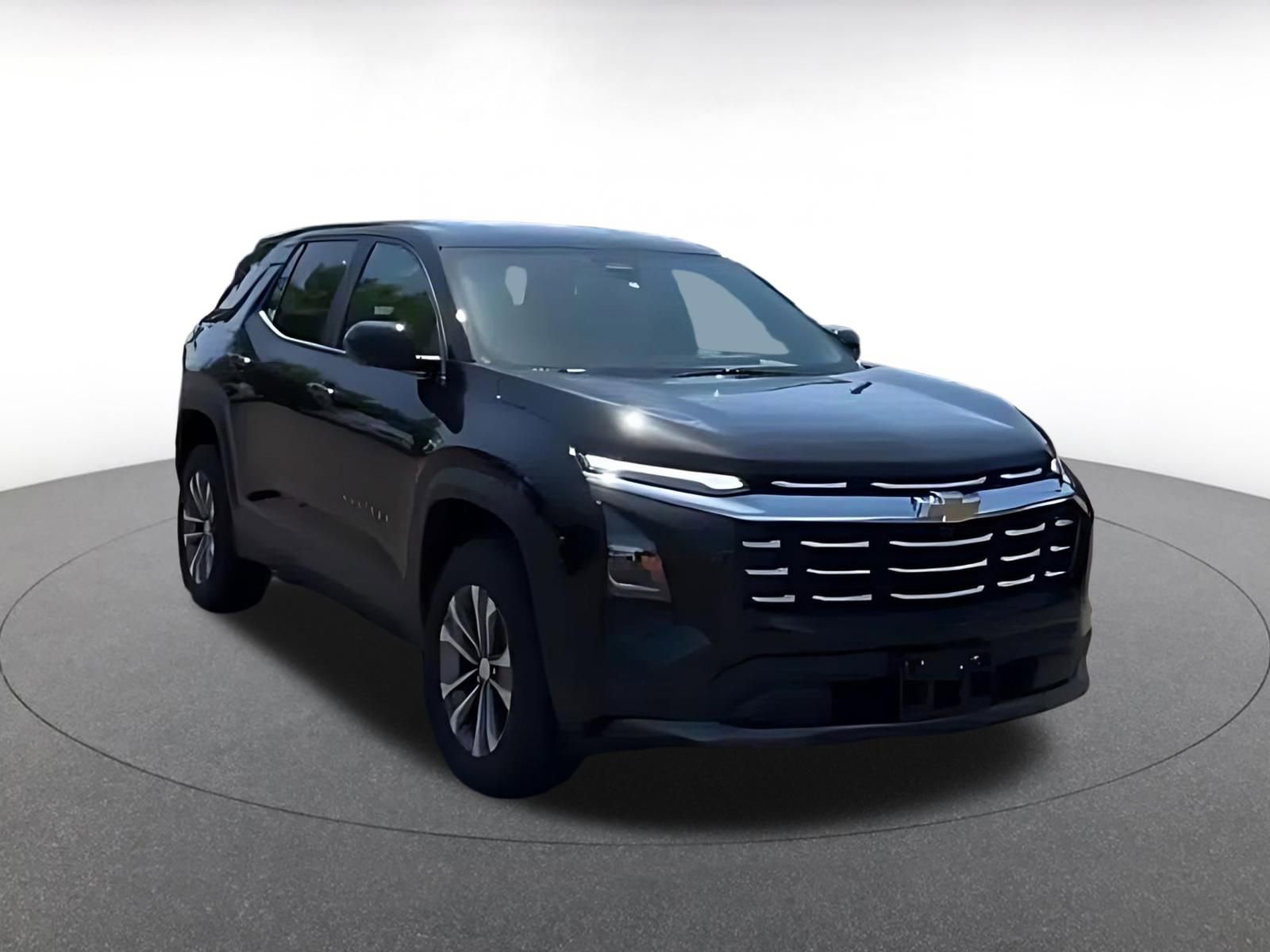 Used 2025 Chevrolet Equinox LT FWD image 3