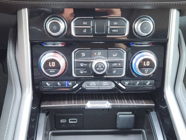 Used 2024 GMC Yukon Denali w/ Advanced Technology Package AWD/4WD image 20