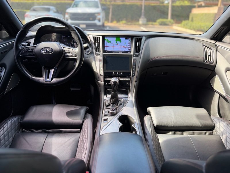 Used 2018 INFINITI Q50 Red Sport 400 w/ Sensory Package (Sport) RWD image 18