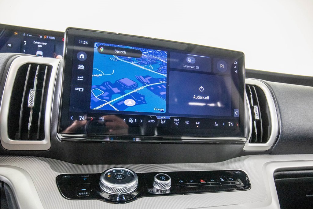 Used 2025 Ford Expedition Active image 22