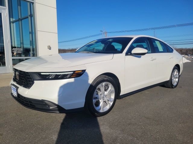 Used 2025 Honda Accord LX image 1