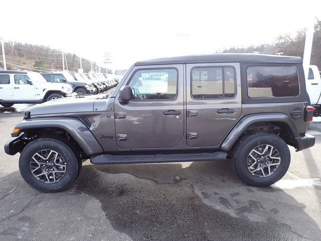 New 2026 Jeep Wrangler Unlimited Sahara AWD/4WD image 2