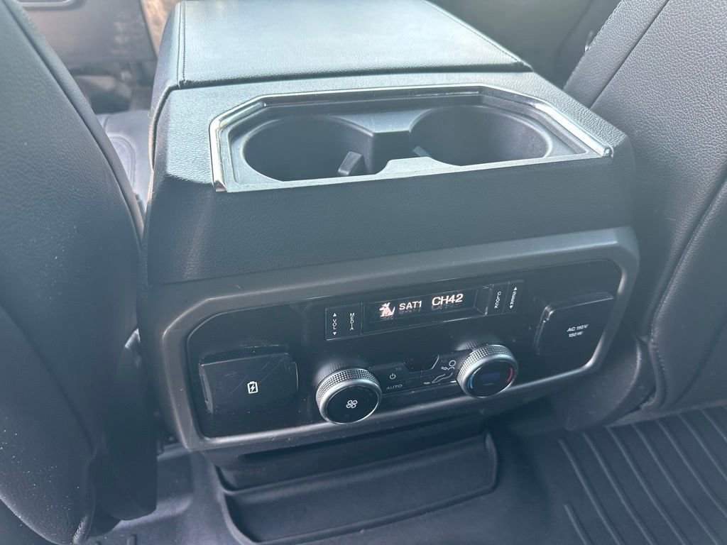 Used 2018 Ford Expedition Max XLT w/ Equipment Group 202A AWD/4WD image 17