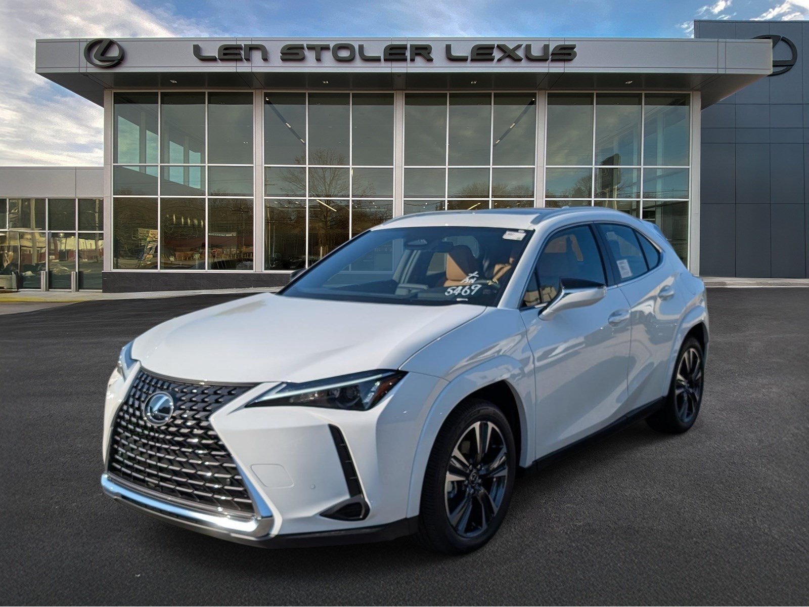 New 2026 Lexus UX 300h AWD image 4