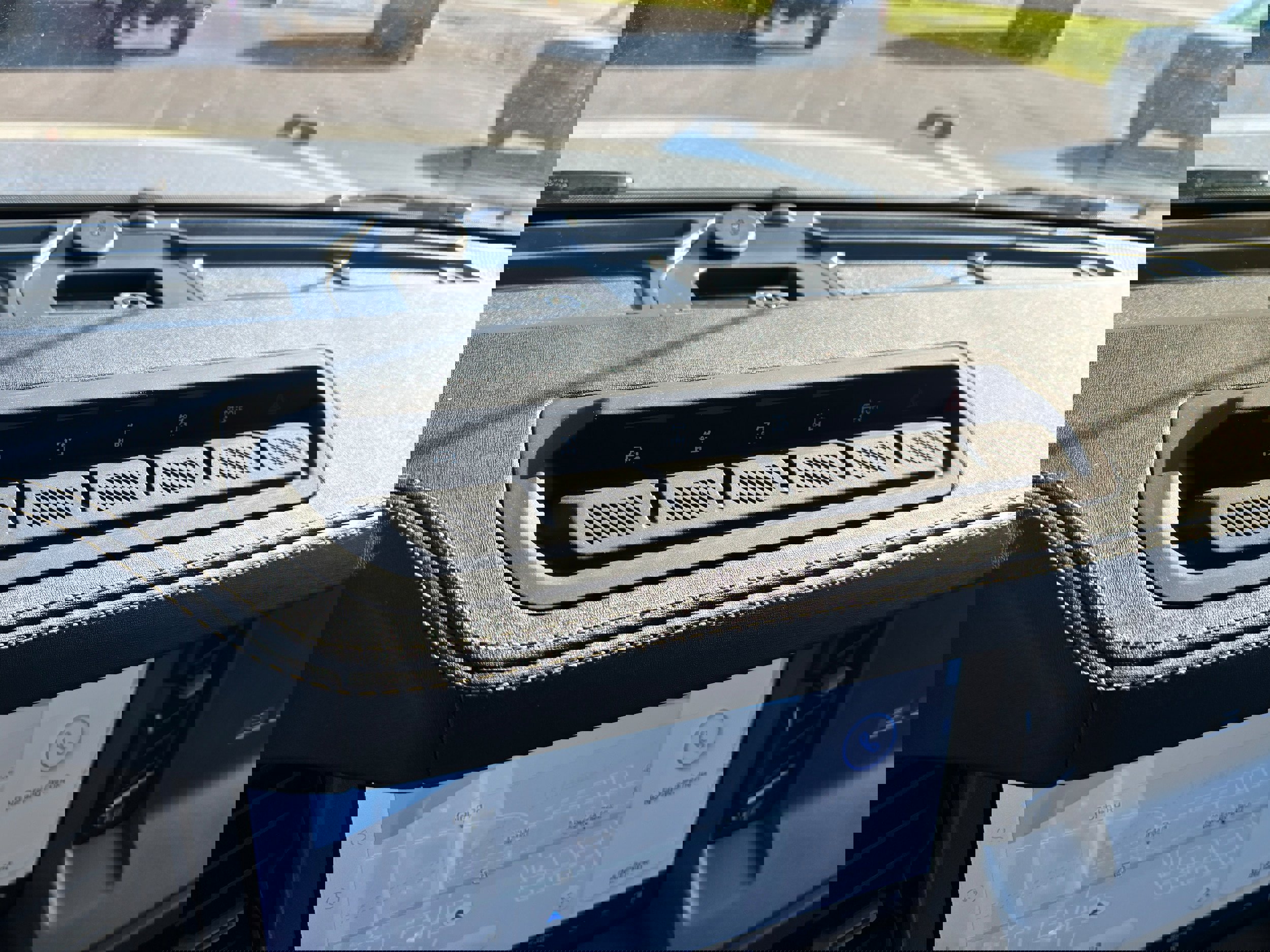 New 2025 Ford Bronco Badlands image 14