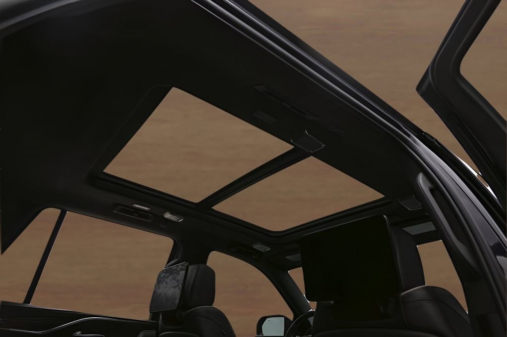 Certified 2023 Cadillac Escalade Premium Luxury Platinum RWD image 31