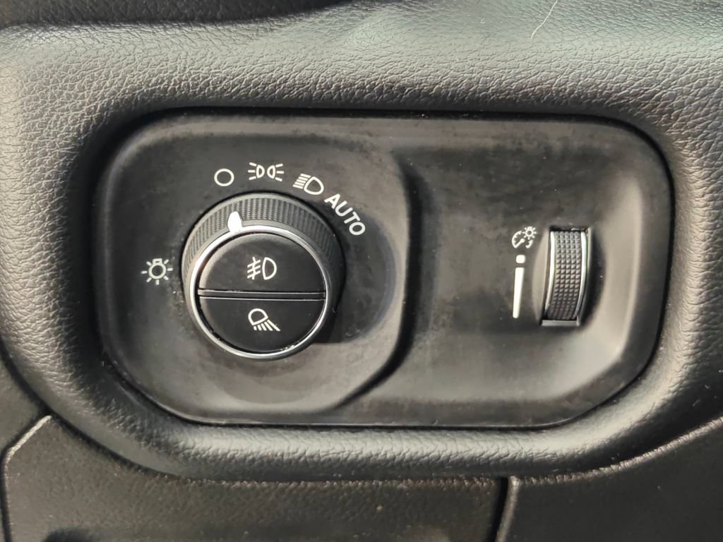 Used 2021 RAM 1500 Big Horn AWD/4WD image 42