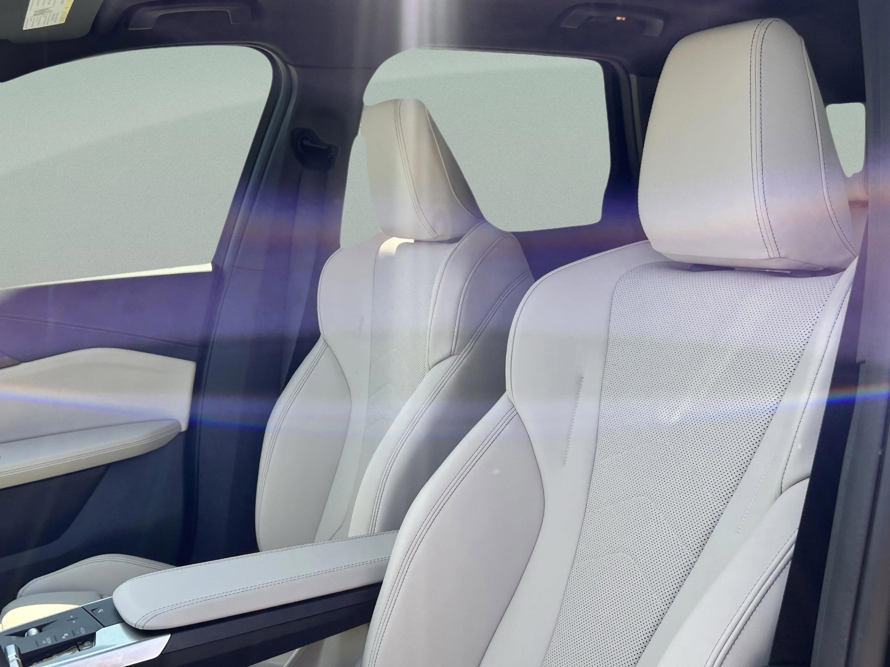 Used 2025 BMW X1 xDrive28i w/ Technology Package image 26