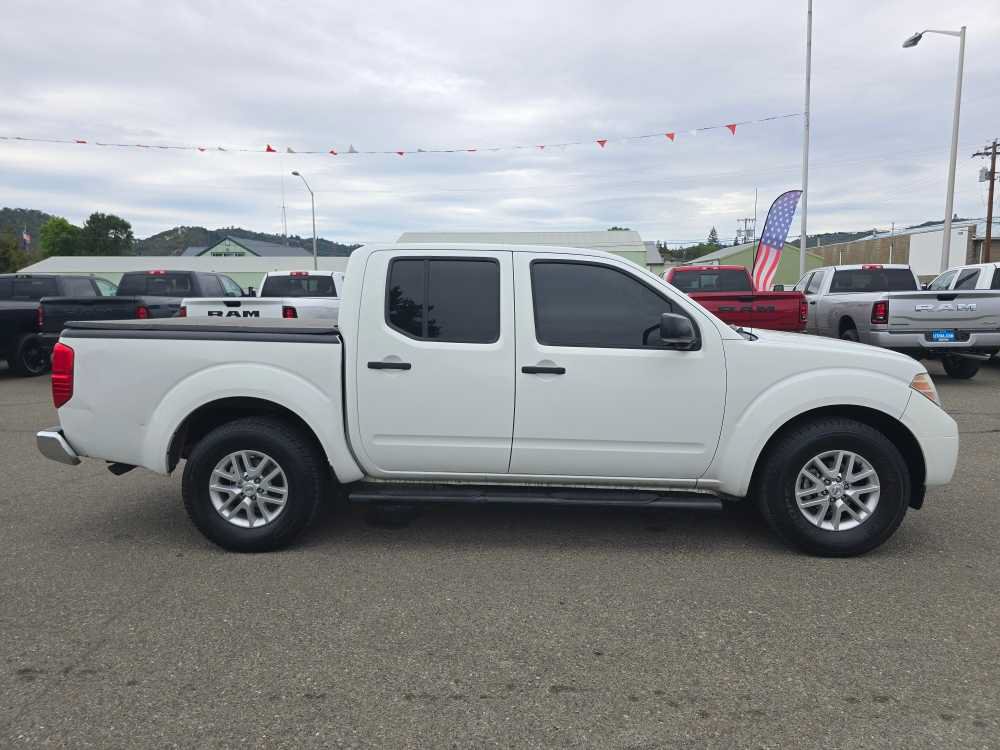 Used 2016 Nissan Frontier SV RWD image 6