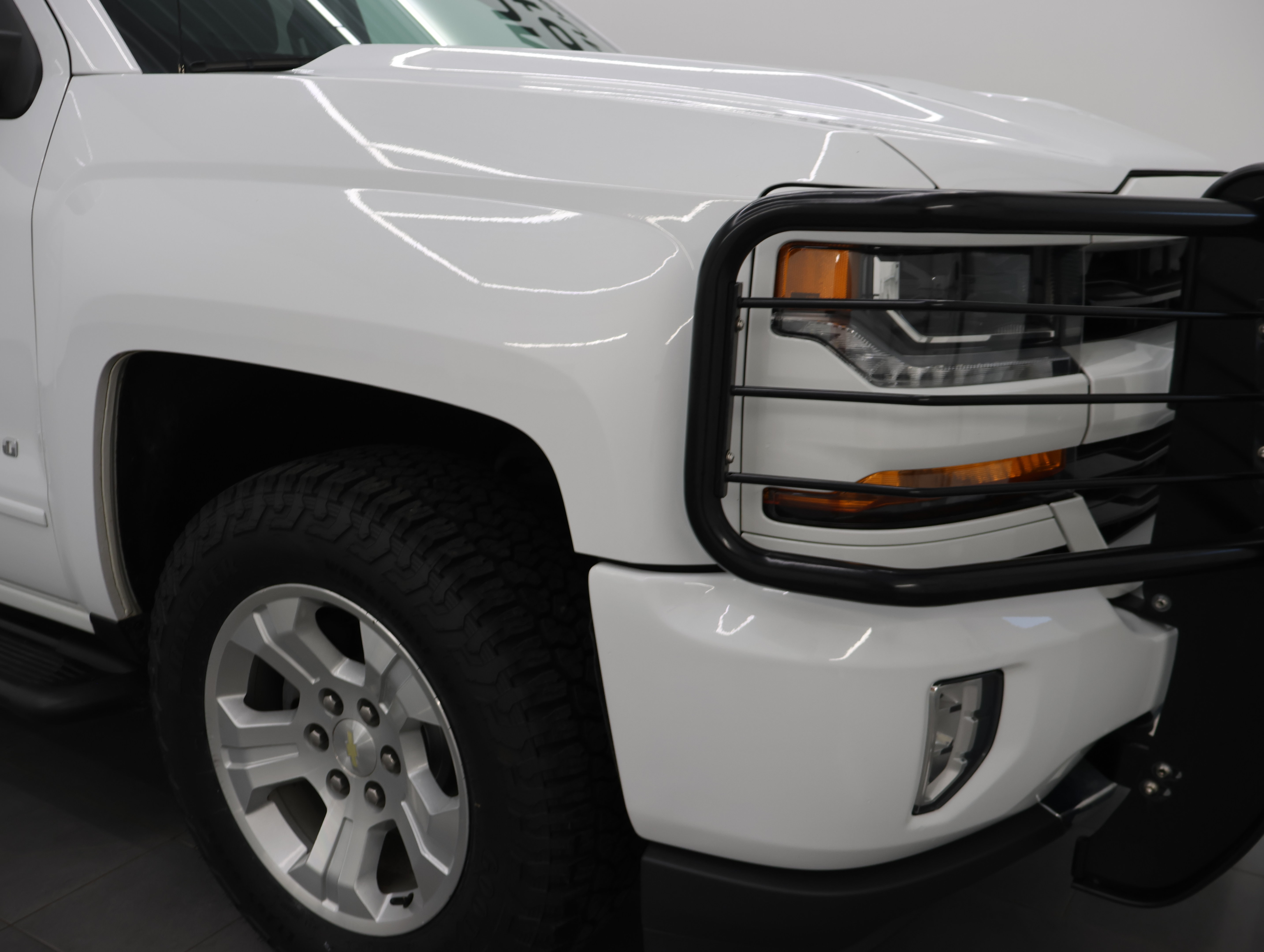Used 2017 Chevrolet Silverado 1500 LT w/ All Star Edition AWD/4WD image 22