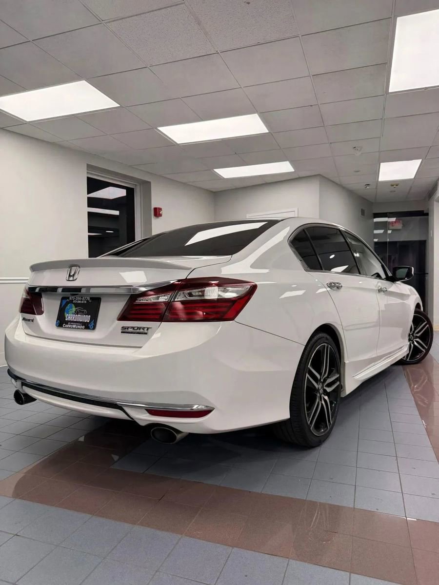 Used 2017 Honda Accord Sport Special Edition image 6