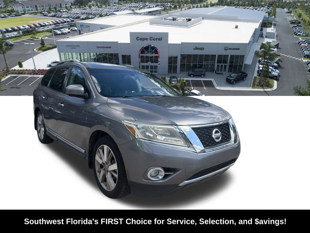 Used 2016 Nissan Pathfinder Platinum w/ Cargo Package FWD image 2
