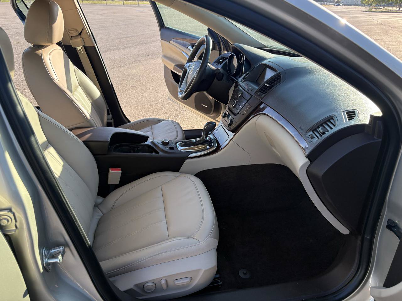 Used 2013 Buick Regal Premium FWD image 21