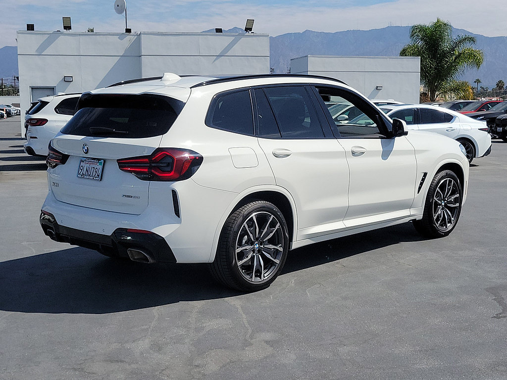 Used 2024 BMW X3 sDrive30i w/ Premium Package RWD image 3