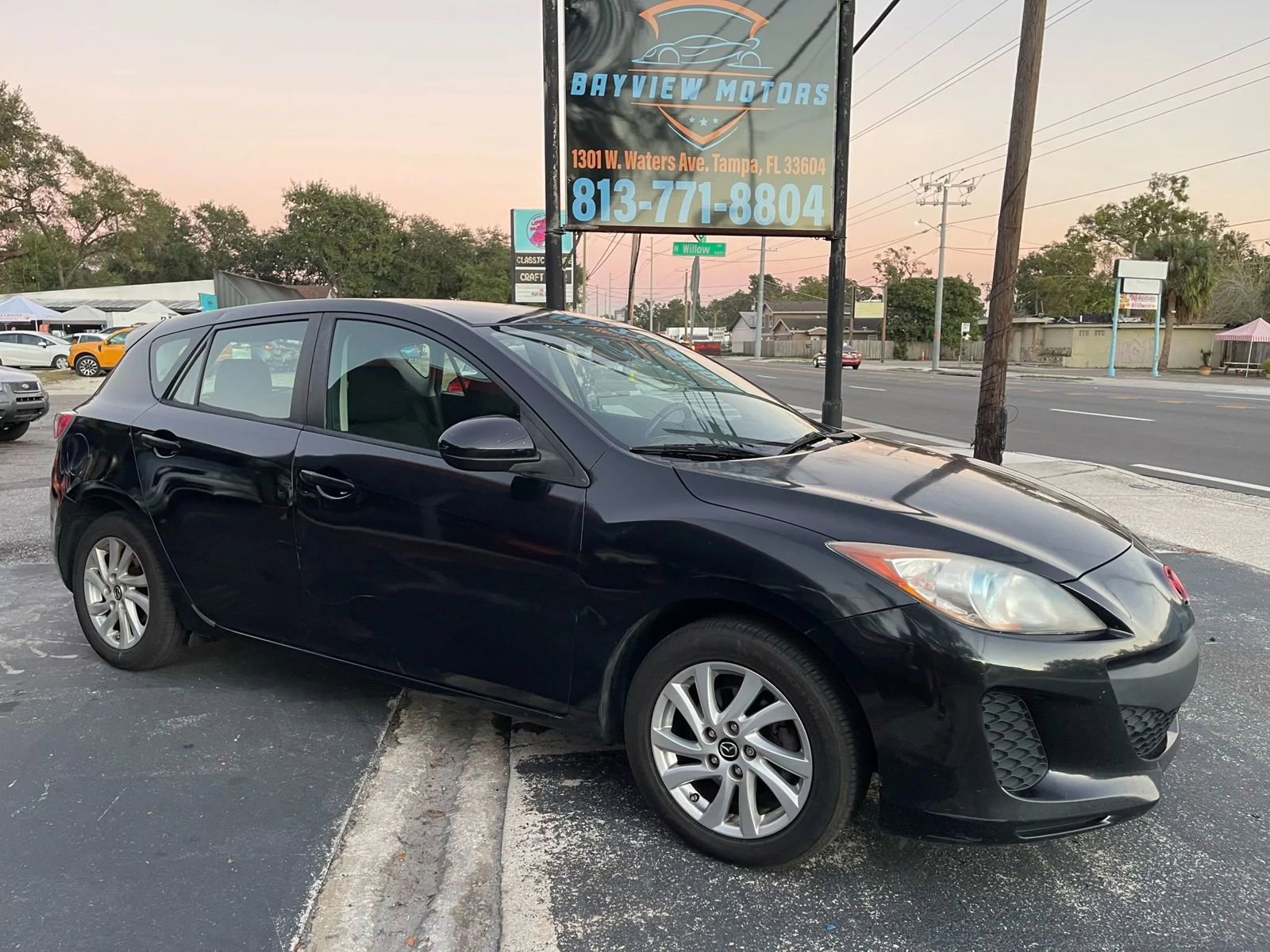 Used 2013 MAZDA MAZDA3 i Touring FWD image 2