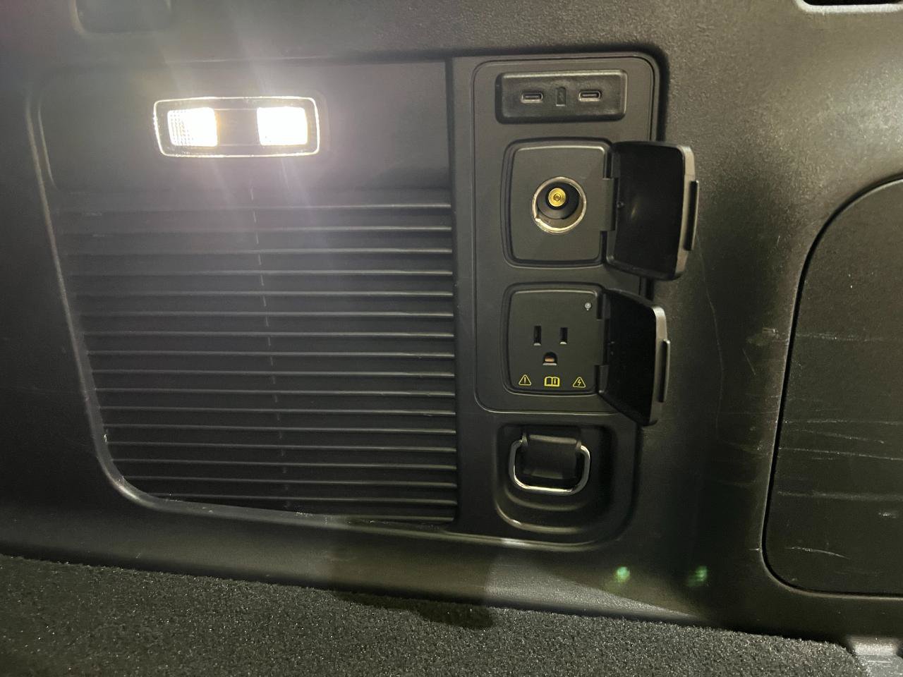Used 2025 Ford Expedition Max Platinum AWD/4WD image 58