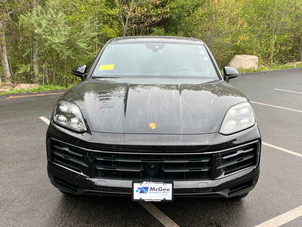 Used 2024 Porsche Cayenne AWD/4WD image 8