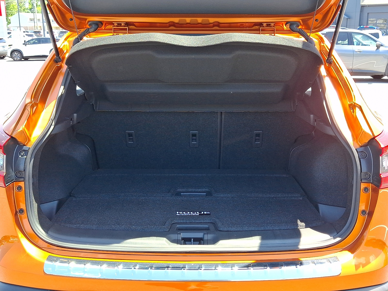 Certified 2022 Nissan Rogue Sport SL AWD/4WD image 29
