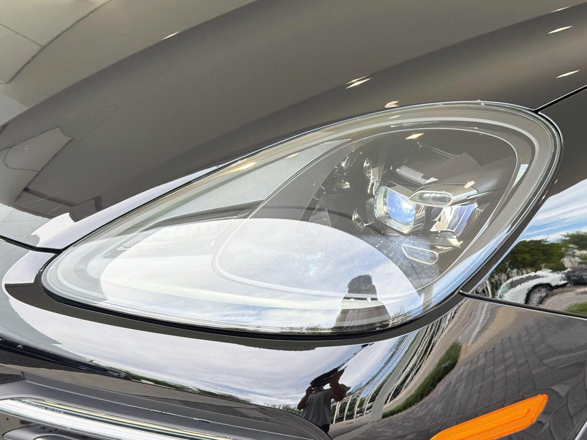 Used 2023 Porsche Cayenne AWD/4WD image 9