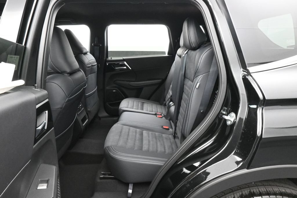 New 2026 Mitsubishi Outlander SE FWD image 30