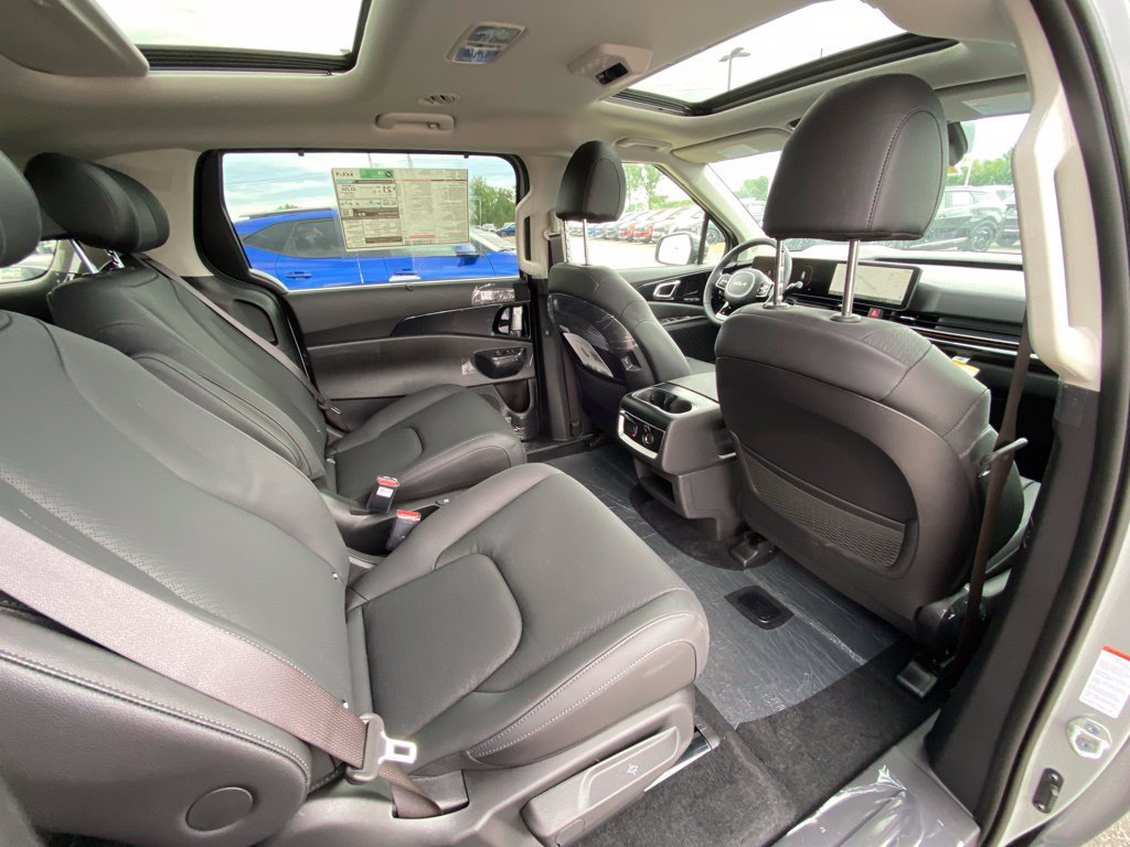 New 2026 Kia Carnival SX Prestige FWD image 28