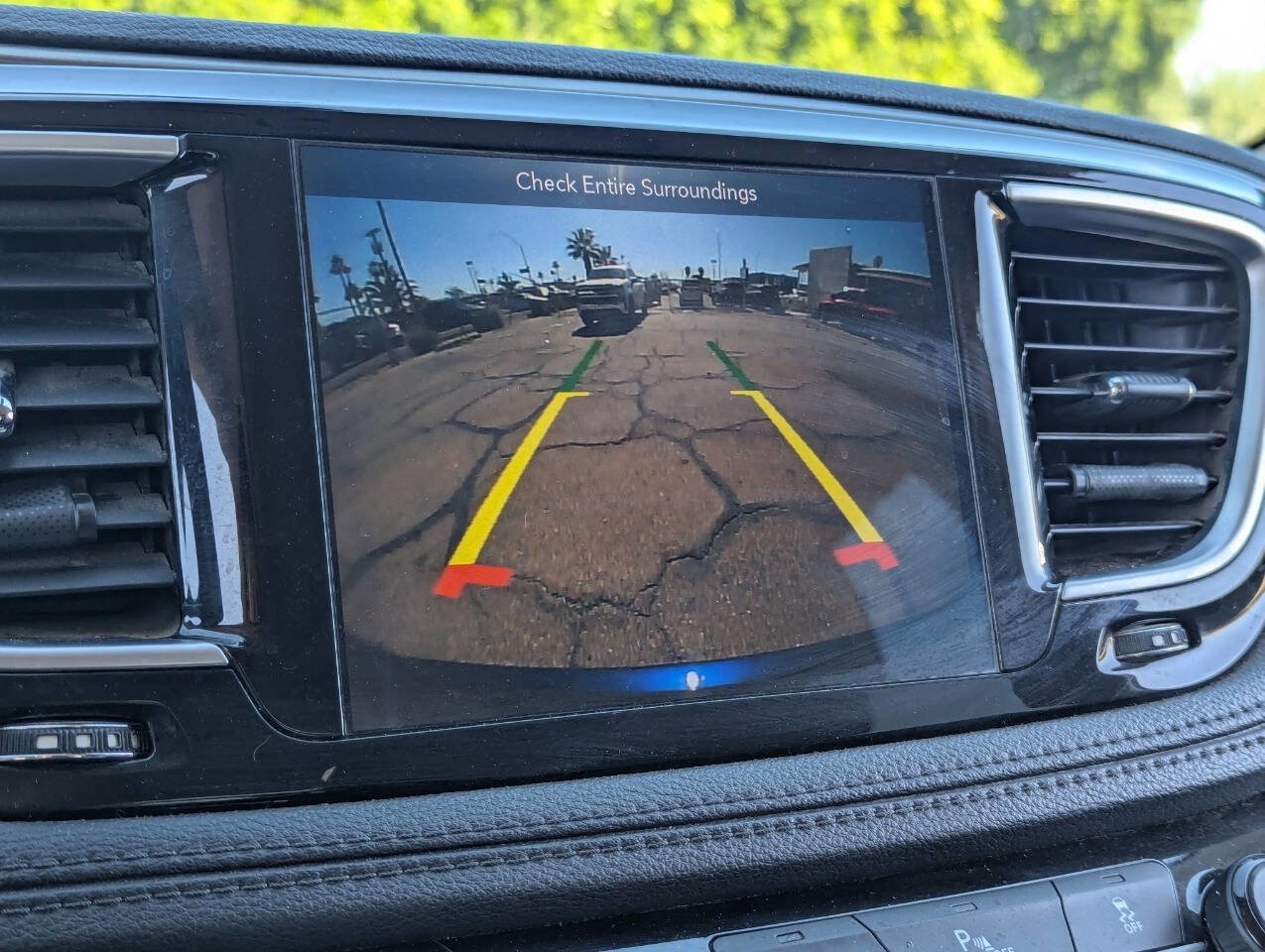 Used 2018 Chrysler Pacifica Limited image 30