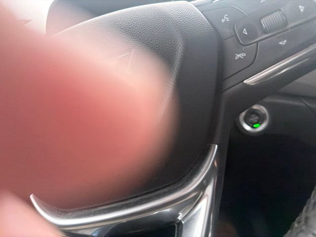 Used 2021 Chevrolet TrailBlazer LT w/ Premium Seating Package AWD/4WD image 13