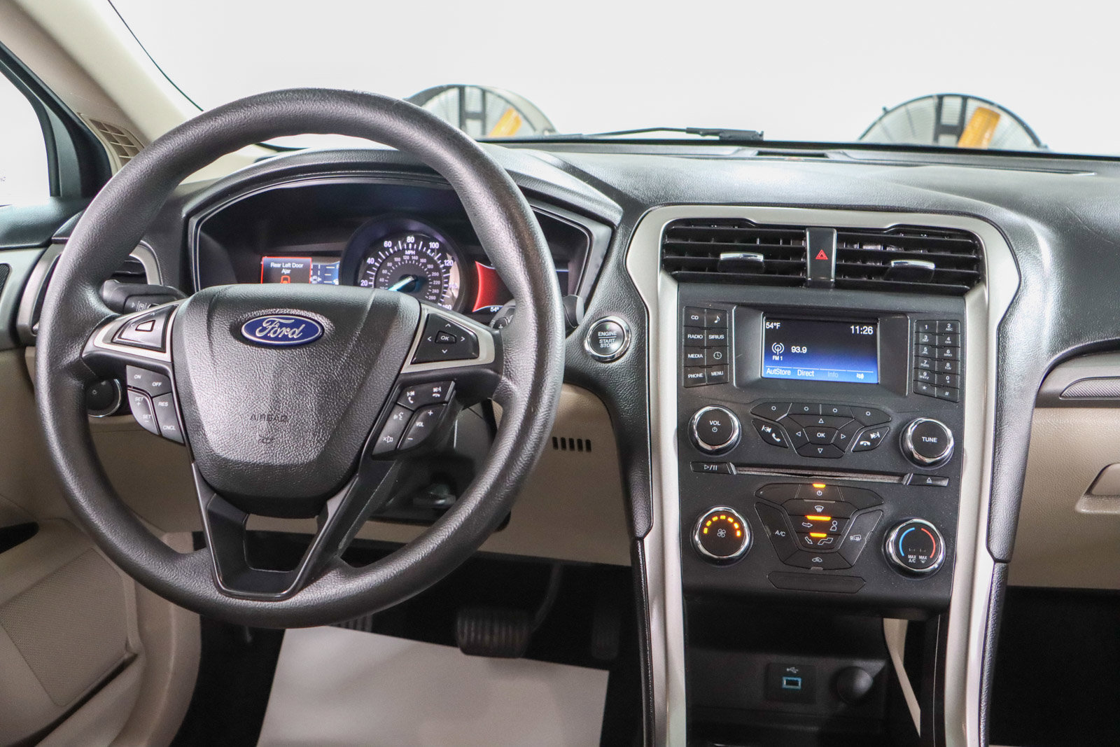 Used 2018 Ford Fusion SE image 17