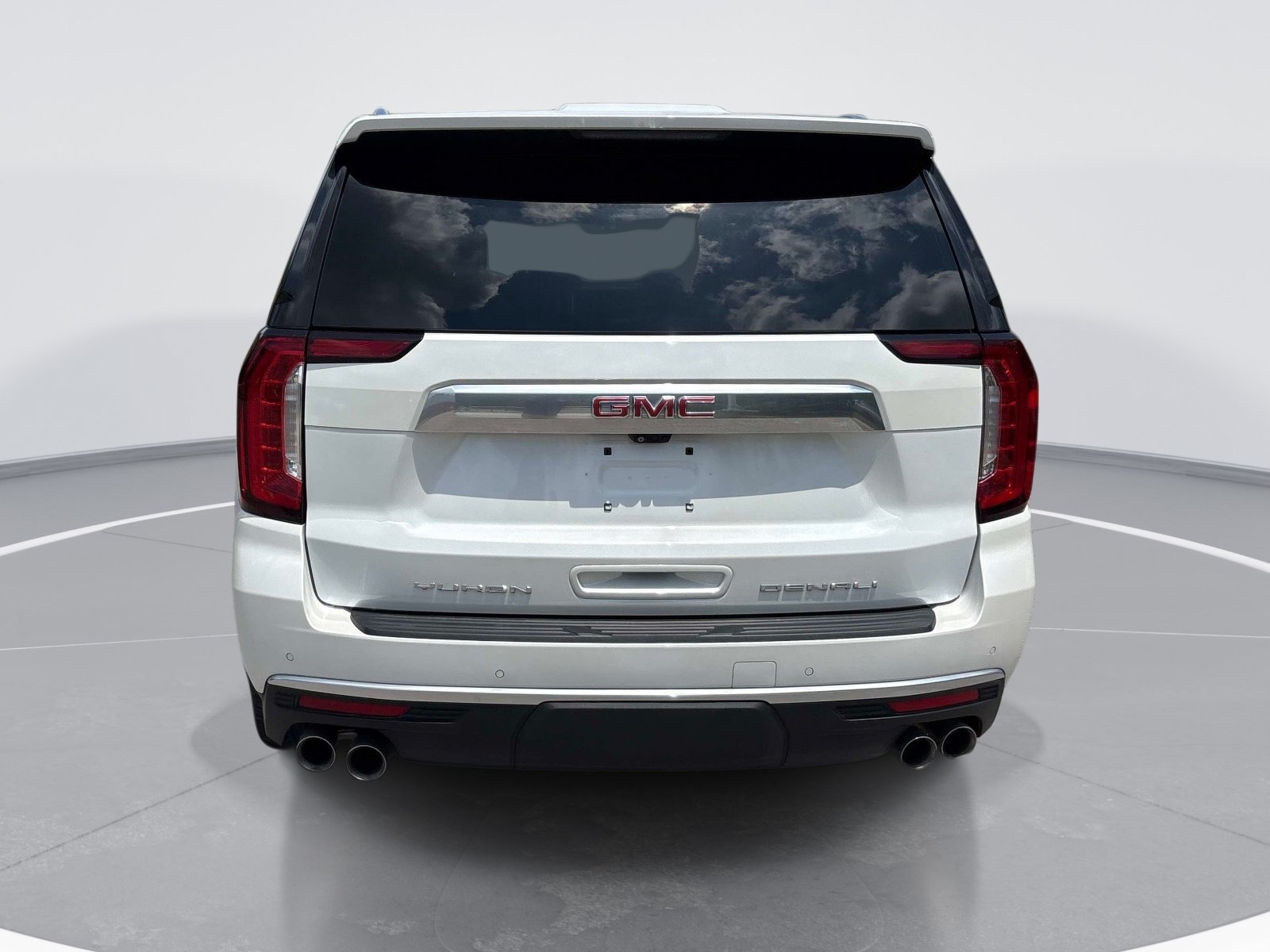 Used 2024 GMC Yukon Denali w/ Denali Reserve Package RWD image 7