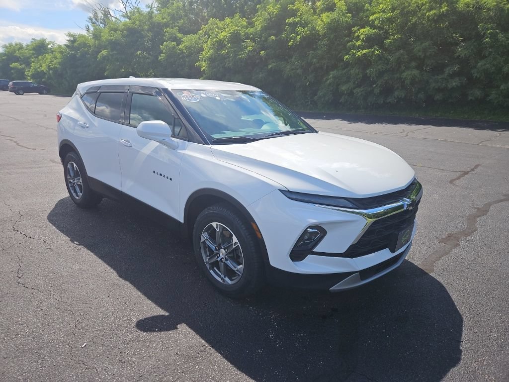 Certified 2024 Chevrolet Blazer LT w/ Driver Confidence Package AWD/4WD image 9