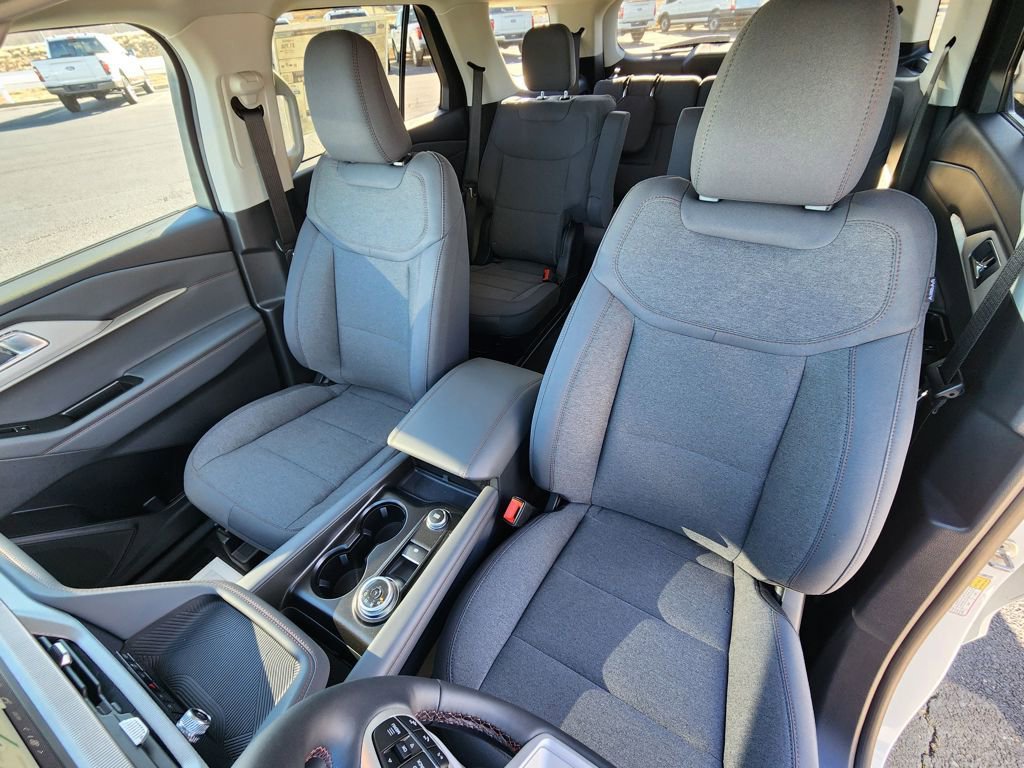 New 2026 Ford Explorer Active image 17