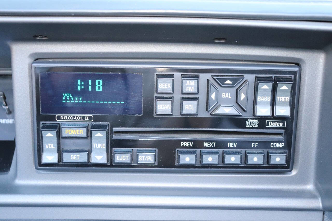 Used 1993 Oldsmobile Cutlass Supreme Convertible image 45