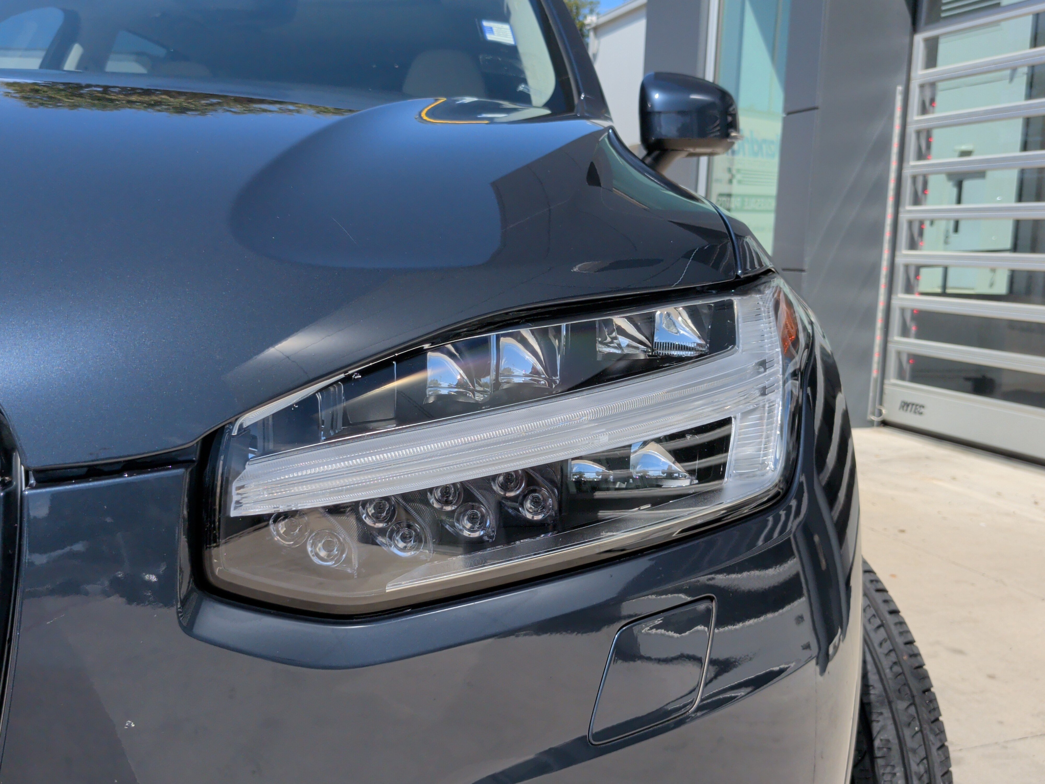 Used 2022 Volvo XC90 T8 Inscription Expression AWD/4WD image 3