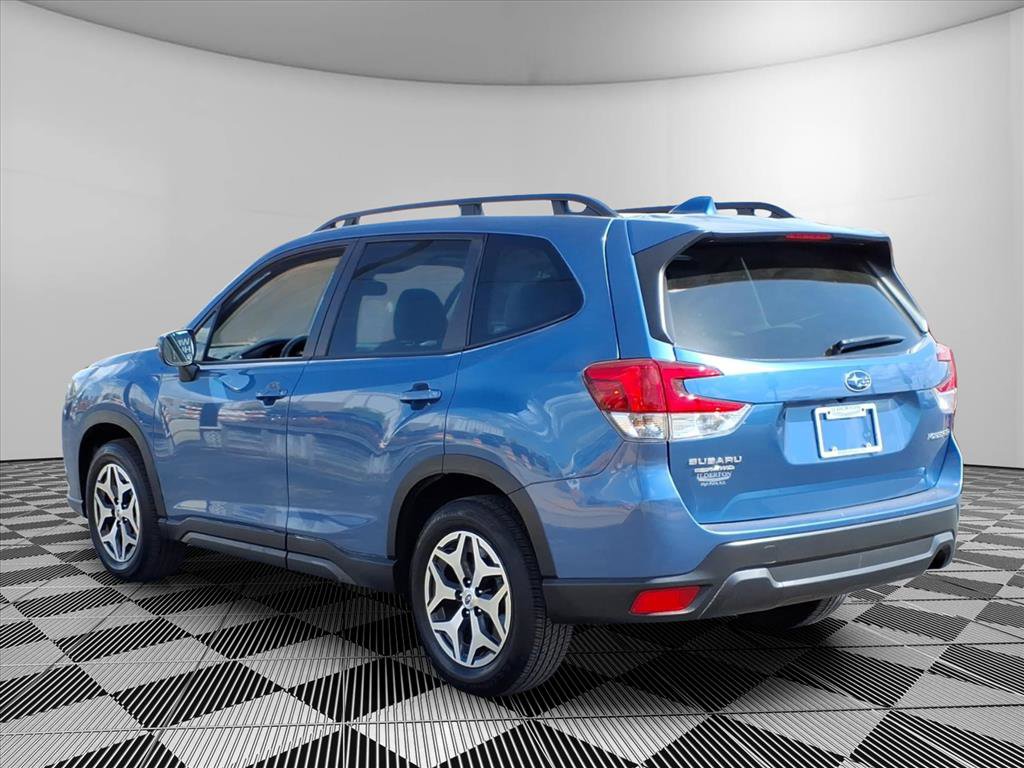 Used 2023 Subaru Forester Premium AWD/4WD image 8