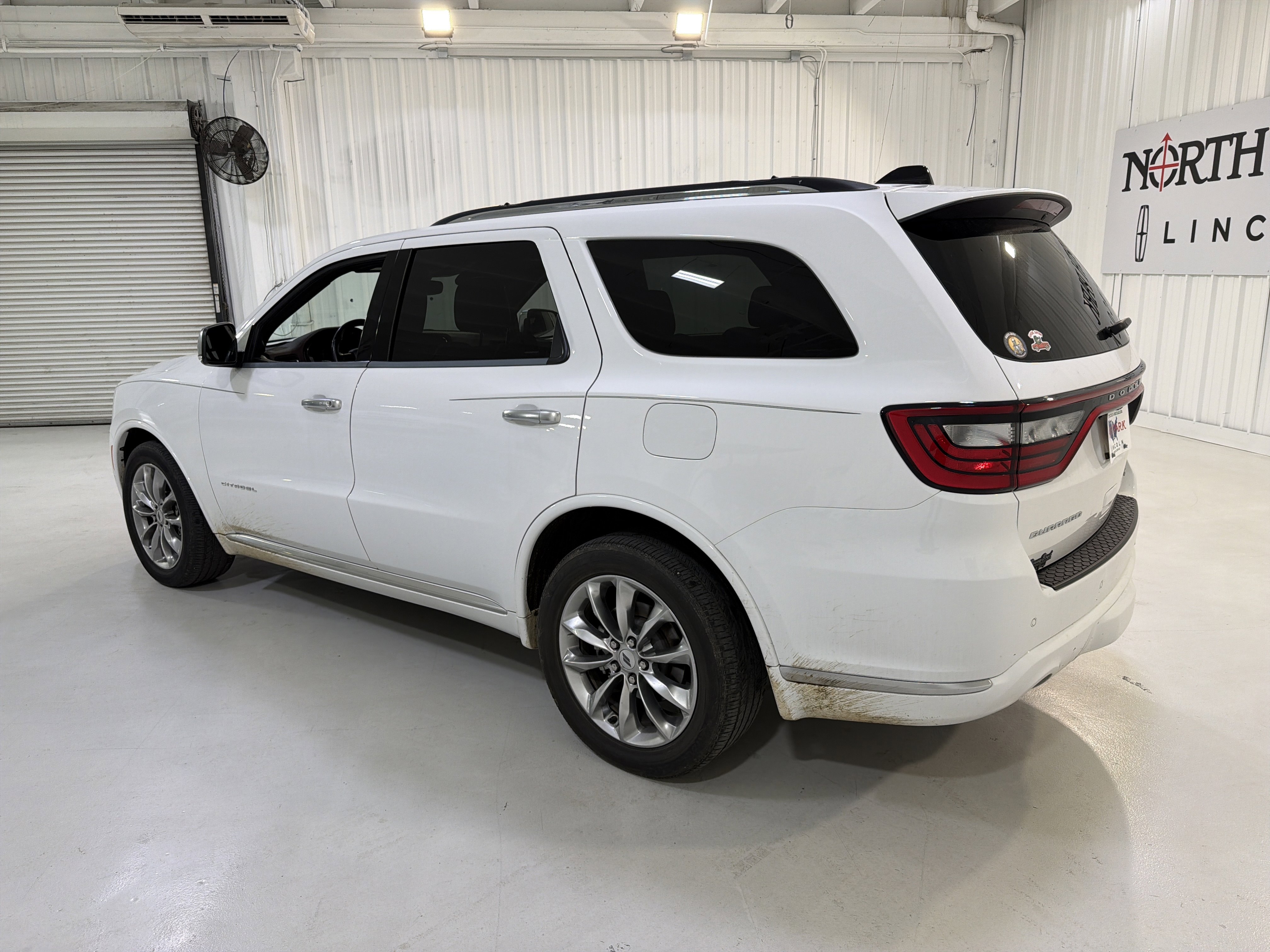 Used 2023 Dodge Durango Citadel RWD image 3