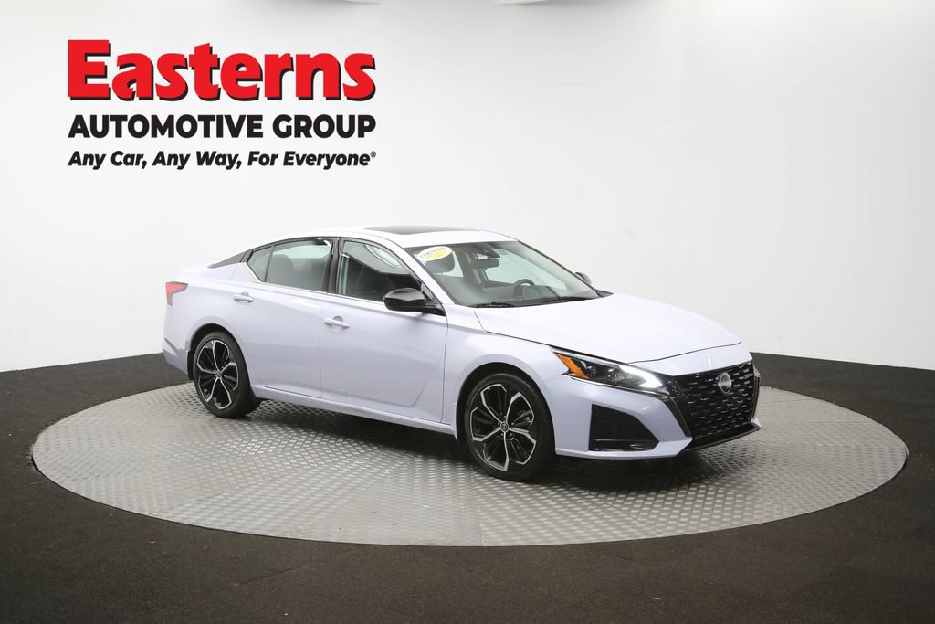 Used 2025 Nissan Altima 2.5 SR w/ SR Premium Package FWD image 49
