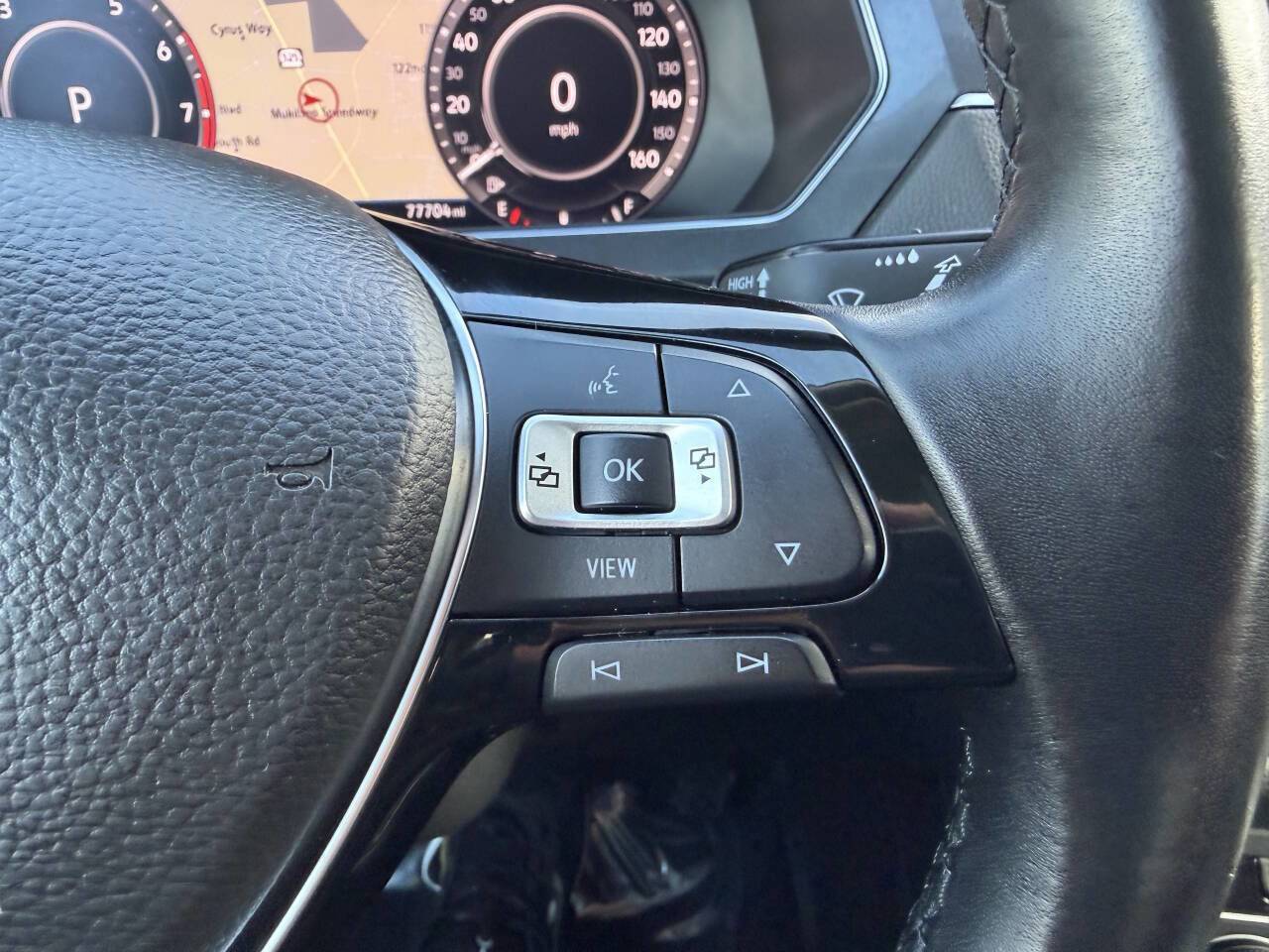 Used 2019 Volkswagen Tiguan SEL Premium w/ 3rd Row Seat Package image 27